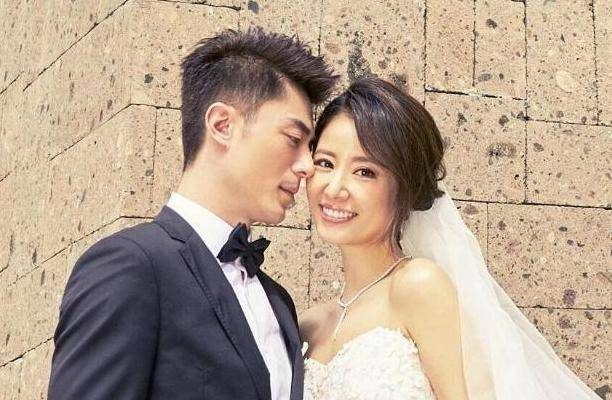 默多克和邓文迪离婚原因揭秘默多克的59岁新女友资料简介_简
