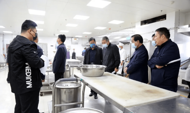 衡水市武邑县人大常委会调研组到武邑职教中心进行调研