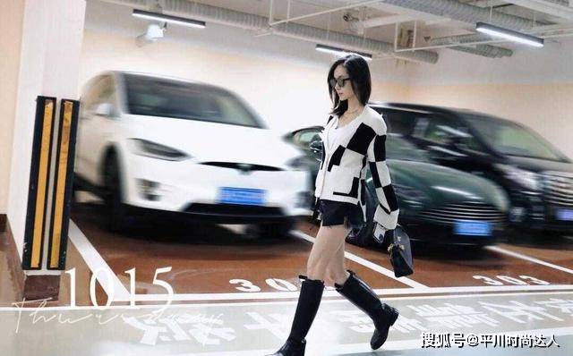 下半身 王子文真是小个子“救星”，穿针织开衫配短裤超显高，照穿美翻