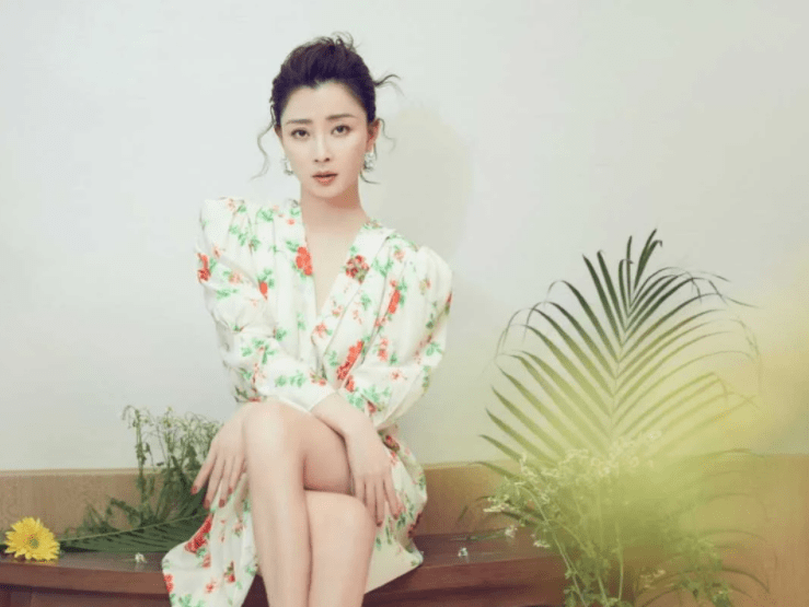 殷桃 实力派女演员殷桃,40岁后,少女感更加明显了