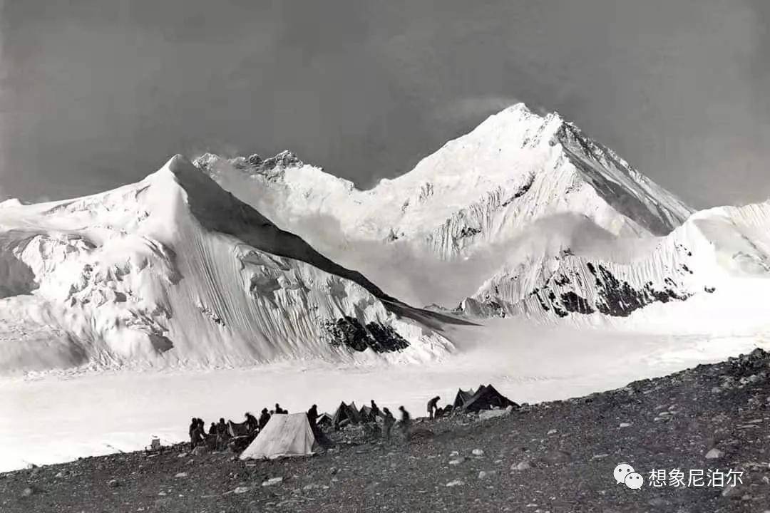 珠穆朗玛峰百年攀登历史,世界屋脊上的死亡与命运