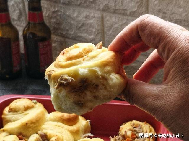 温度|这面包柔软味美，荤素搭配，营养全面，早餐吃它精神饱满，够能量