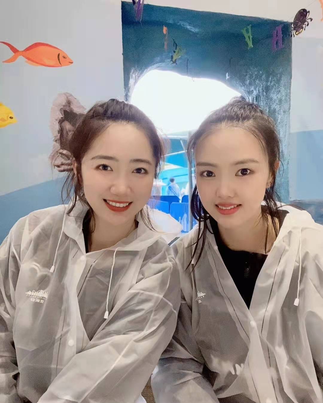 她们俩人都是女排国手,张常宁身高1米95,王辰玥身高1米93.