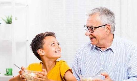 生活|想让糖尿病和并发症“划清界限”,这件事不能偷懒!告诉爸妈