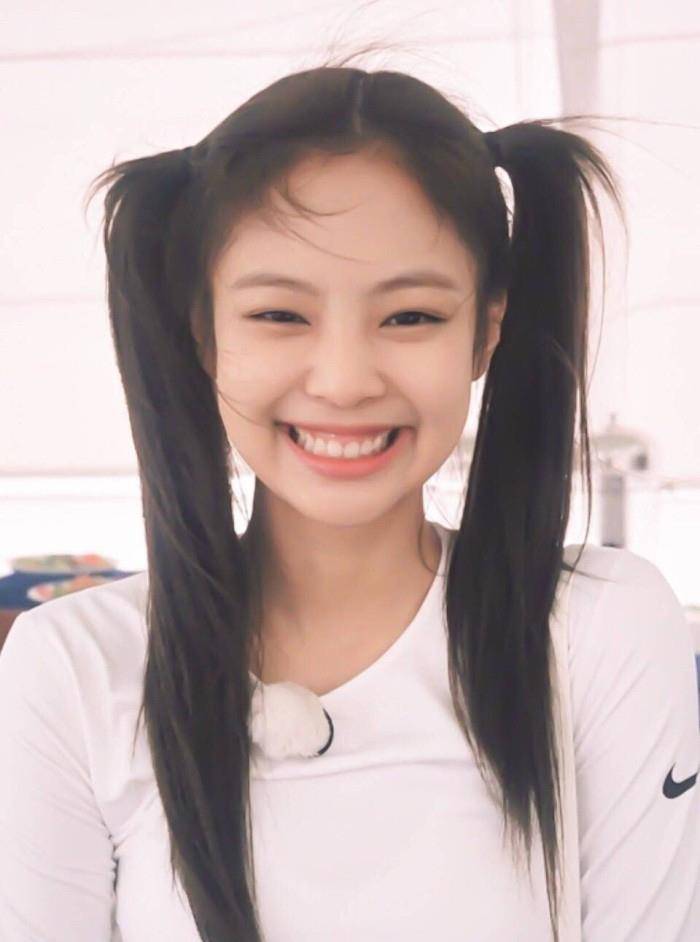 人间“人间香奈儿”Jennie的变美秘密