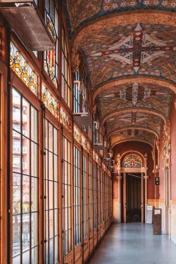 击败北京西班牙这座极致疯狂的城市简直爽死强迫症