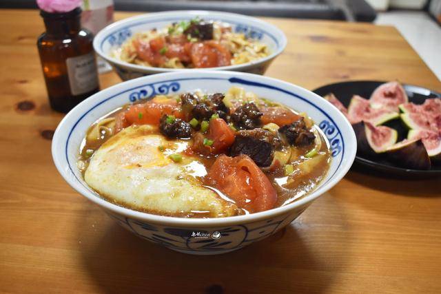 蔬菜|早餐给家人煮这碗面,荤素都有,好吃又解馋,工作量再大也不会饿