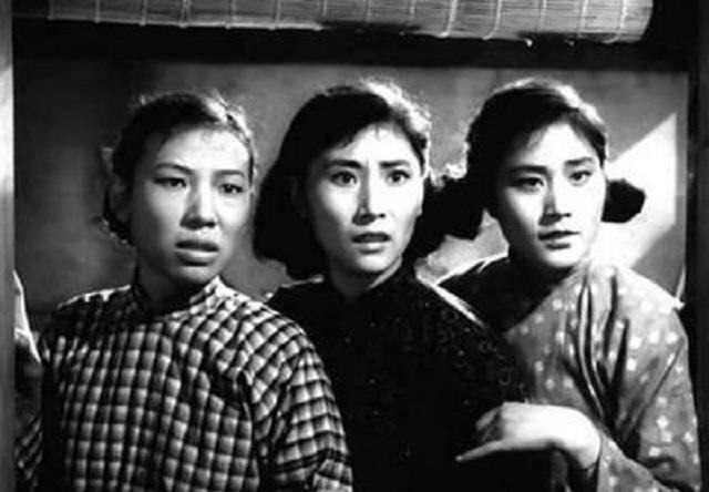 军衔|胡敏英:《英雄虎胆》里狡诈的女匪,少校军衔,晚年为何喝农药?