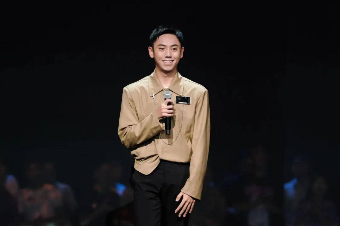 《2060》：虚拟形象节目的破局