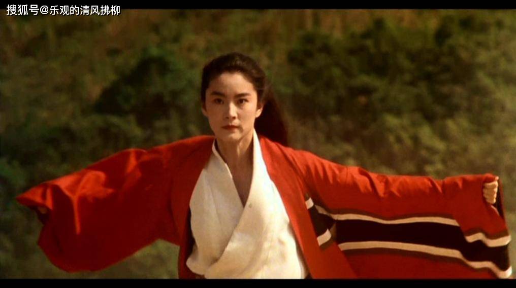 一身|同样演任盈盈，谁英姿飒爽，谁明艳不可方物，谁是书中走出来的