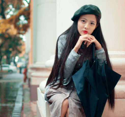 1,女命正官一位,或者七杀一位有制化,而成为偏官的女命,则为旺夫像