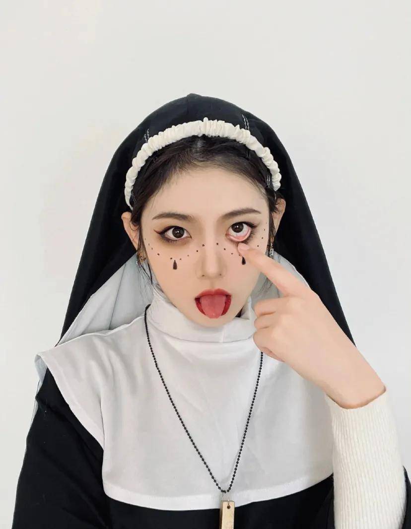 欢乐谷别当鬼了，抓他去出道吧…