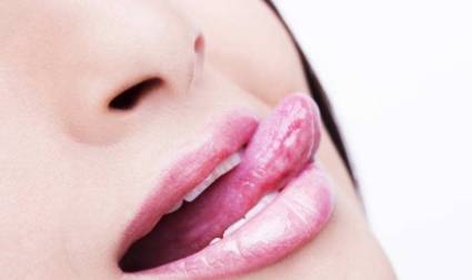 血糖|不管男女，如果舌头有3个“特点”，可能“糖尿病”离你不远了