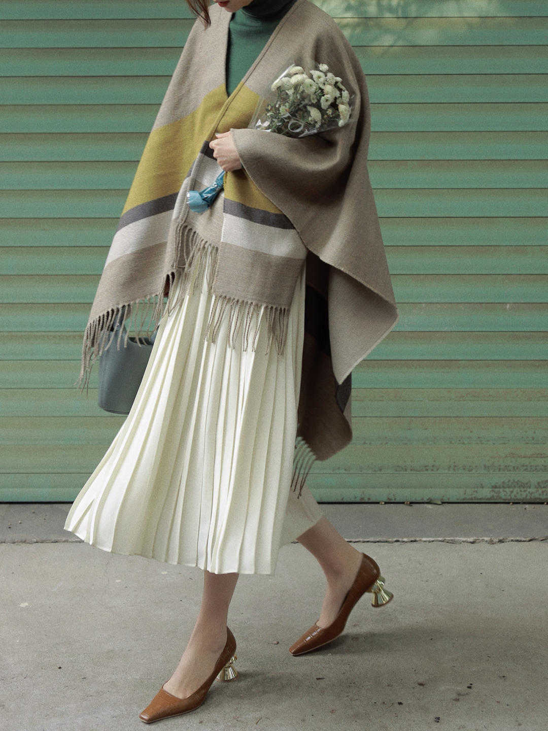 黑色 秋冬一定要试试“紧身打底+高腰半身裙”，温柔优雅，时髦百搭