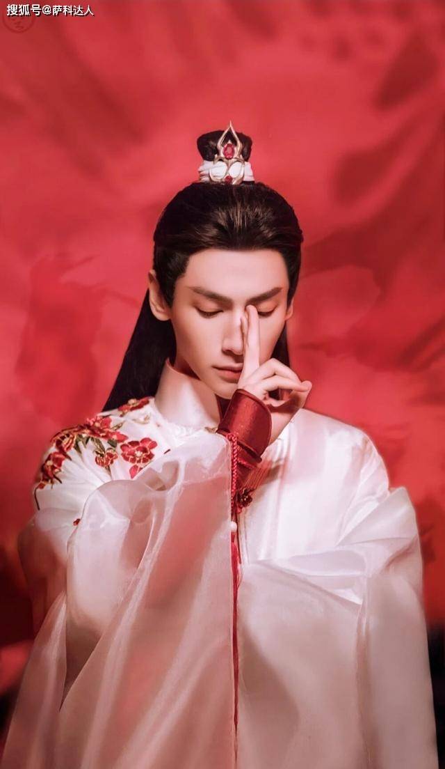 感觉 不得不说，在古装这一块，罗云熙真的把气质拿捏得死死的！