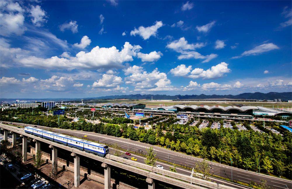 西南5省区国际机场：重庆1个、贵州2个、云南4个，四川有几个？