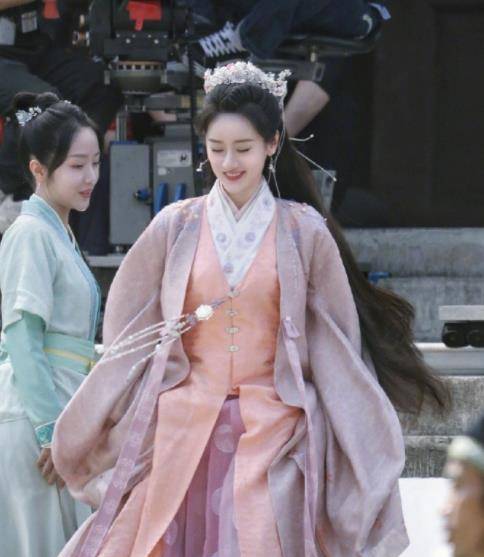 郑成业|袁冰妍又一新剧来袭，搭档古装男神上演甜宠剧，光看剧照就好想追