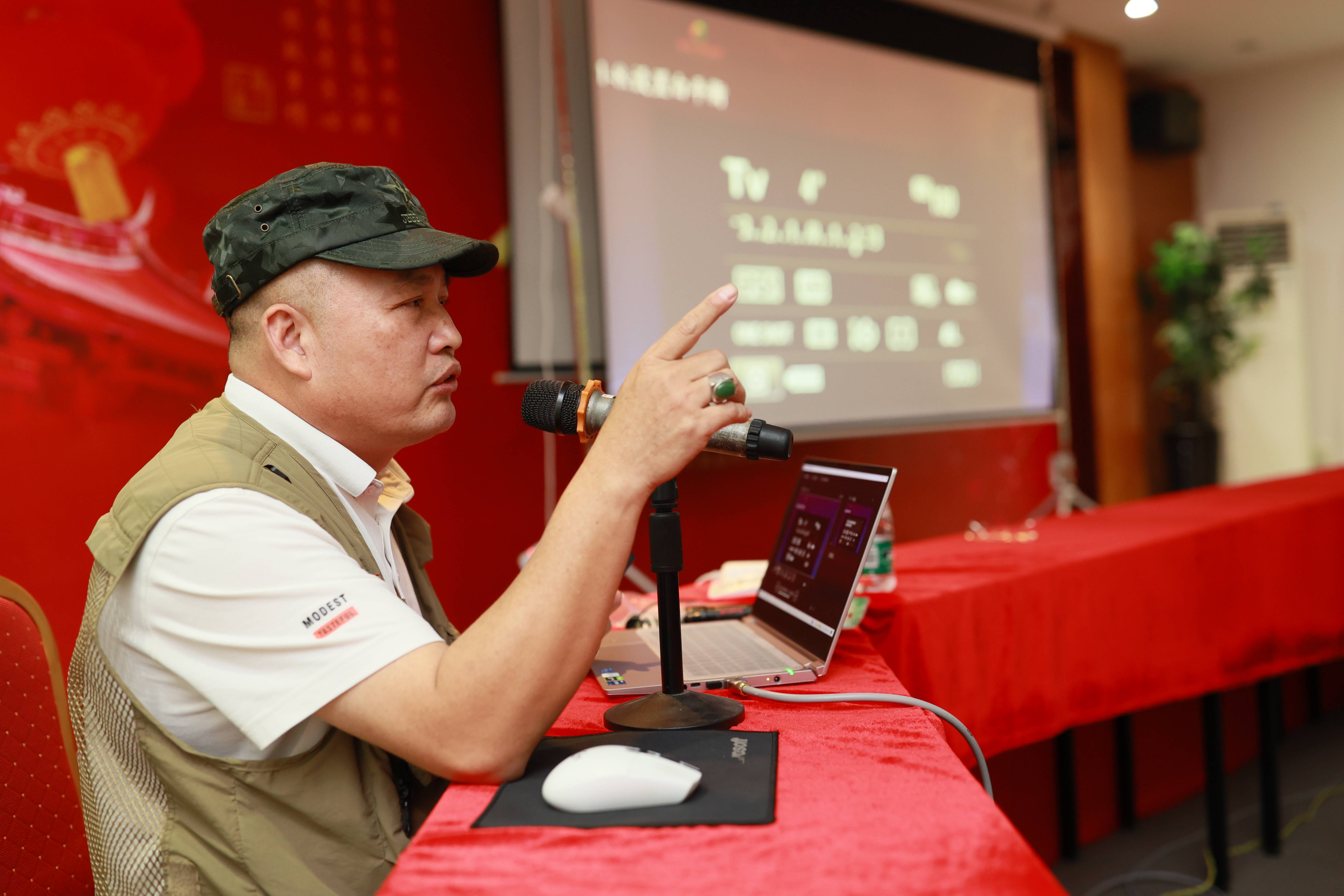 亚新体育吴川市摄影家协会举办“摄影基础知识（相机篇）培训讲座”(图2)