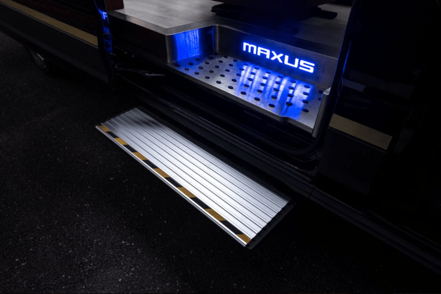 来来来,突破你想象的,看看这款"移动办公室"_搜狐汽车_搜狐网