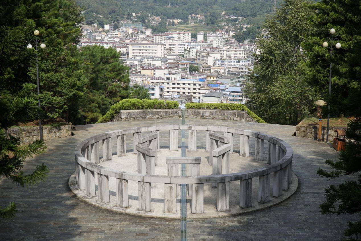 夏至时刻太阳在此转了个身墨江北回归线标志园