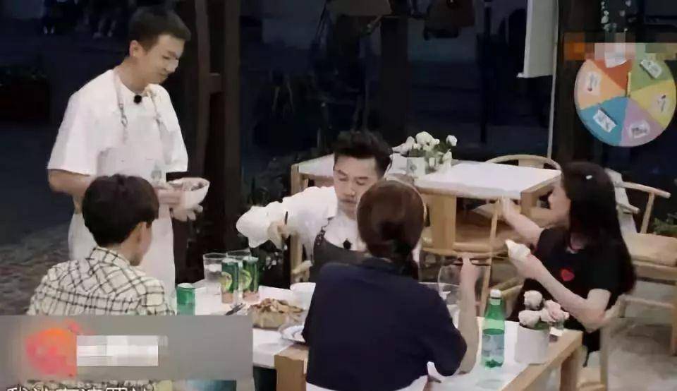 张铁林|应采儿程莉莎吵架，谢娜一句话救场...高情商这种能力可以养成吗？