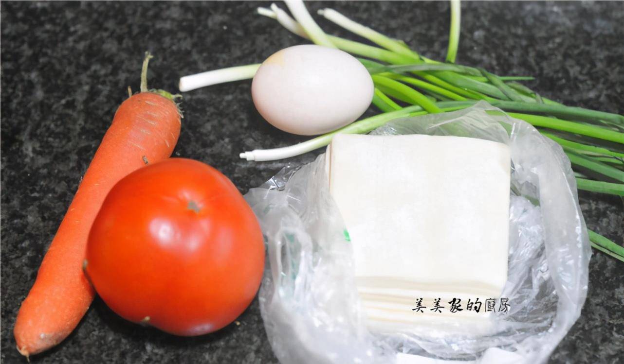 做法|冬天，早餐此物比煮面条还简单，鲜香滑嫩营养足，5分钟出锅！