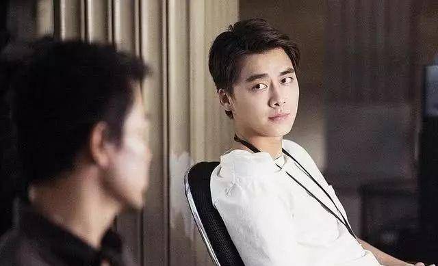 因为|李易峰：不输别人的颜值，赢了自己的实力