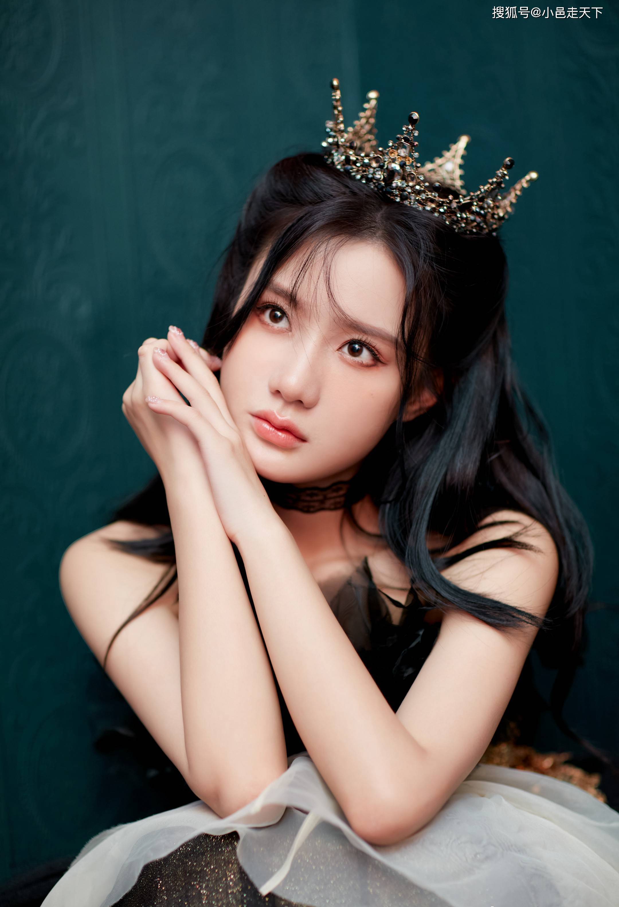 写真 陈意涵黑色系高贵优雅纯情写真