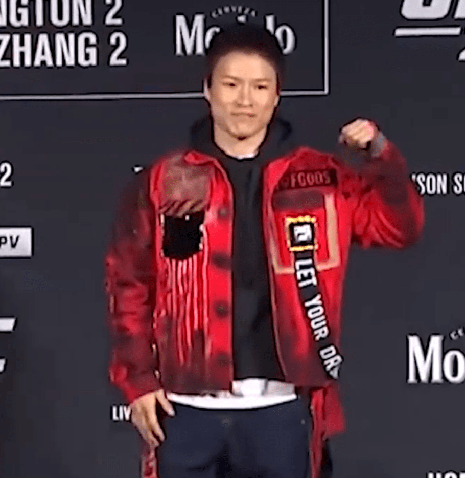 亨利|周日上午10点，张伟丽迎正名之战！现场直播，罗斯主动伸手示好