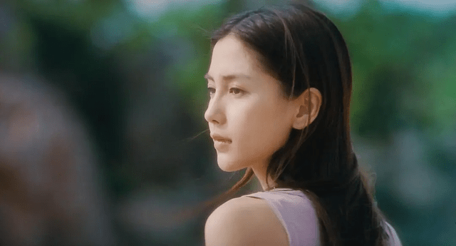 双颖“黑长直”惊艳众人的12位女星，双颖甜美娜扎性感，王祖贤难超越