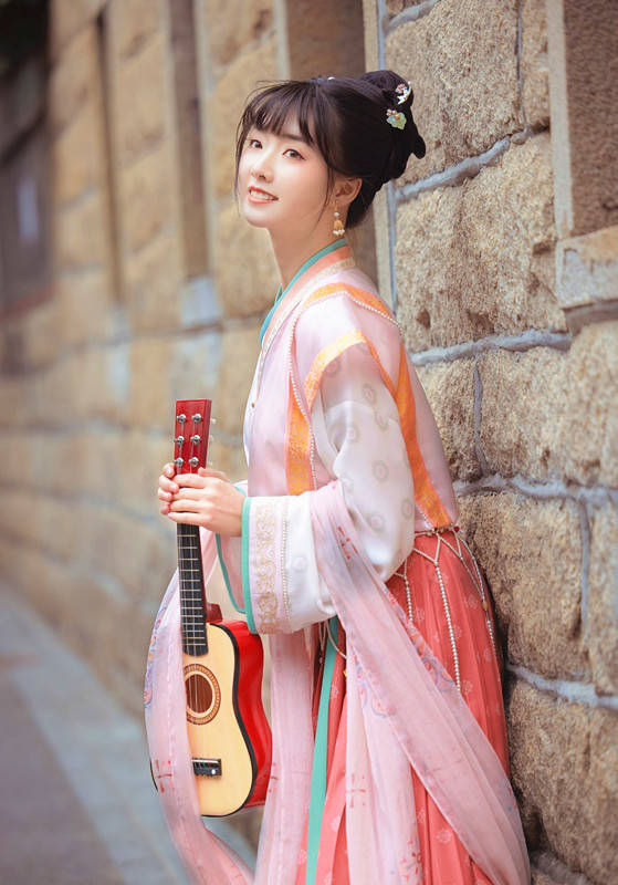 原创人气仙女王冰冰演绎汉服之美静雅柔诠释汉服真谛