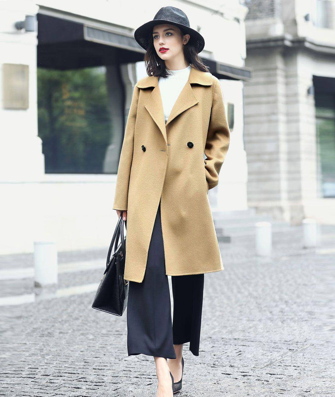 黑色 驼色大衣“显脸黑”？这些才是驼色大衣的“神仙组合”，美翻了