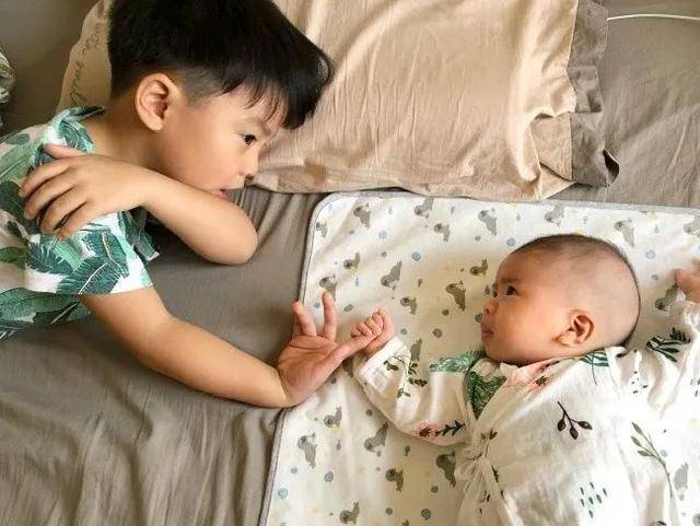 月子|二胎在月子会所坐月子，大宝怎么办？