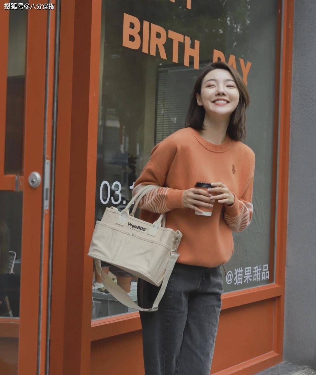 卫衣 冬天多穿这些元气满满的卫衣，让你活力爆棚，变身青春少女