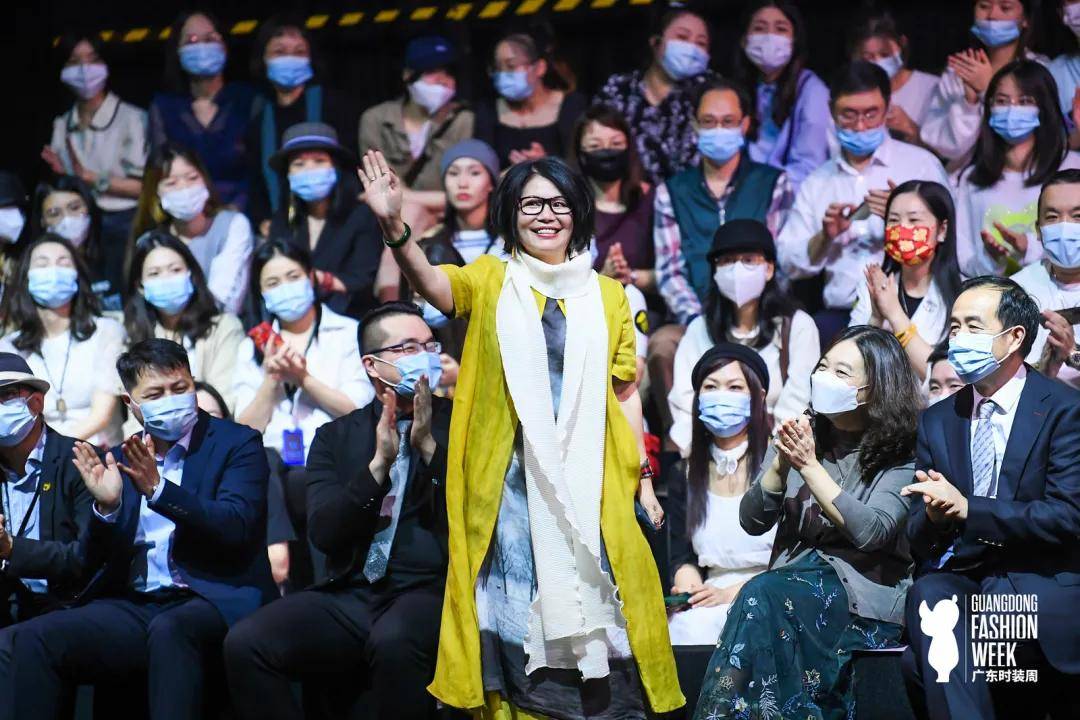 广州 2021广东时装周-秋季秀场直击：李小燕高级定制