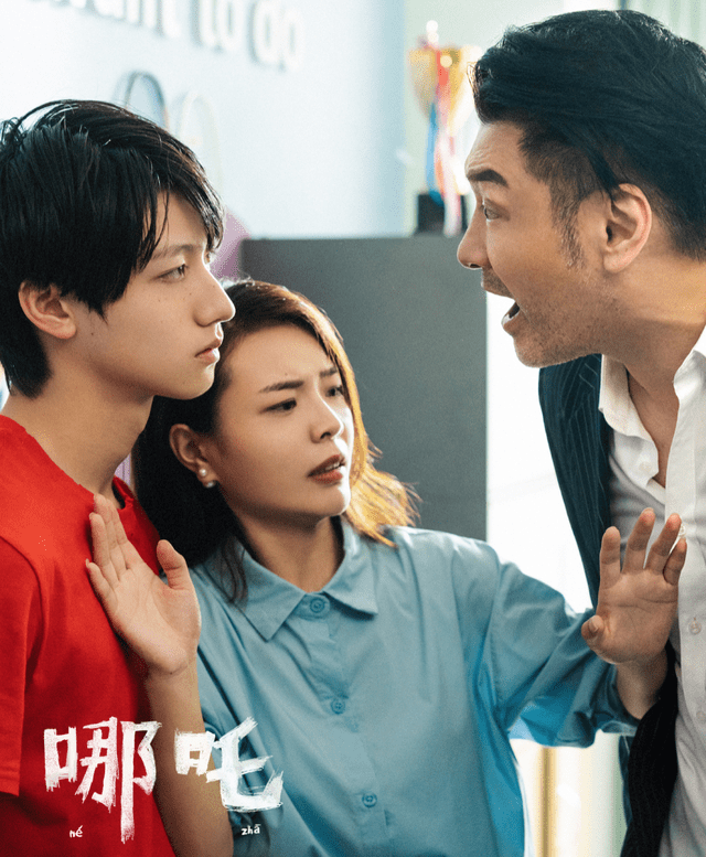 什么|《导演请指教》首播，点评场面太激烈，包贝尔赢了，因为我看懂了