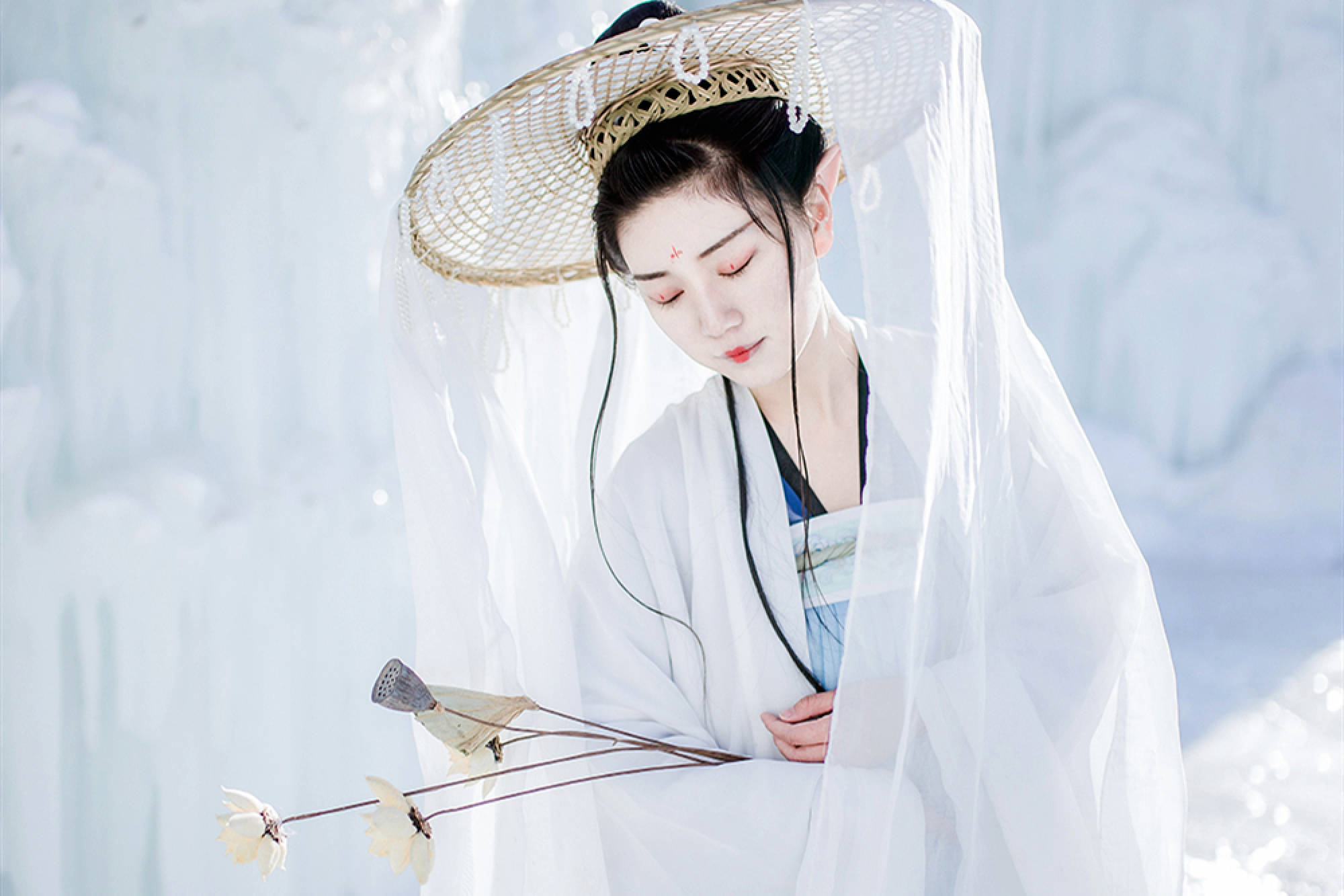 对外人冷淡,对爱人深情的四个星座,性格洒脱,只肯为爱情改变_狮子座