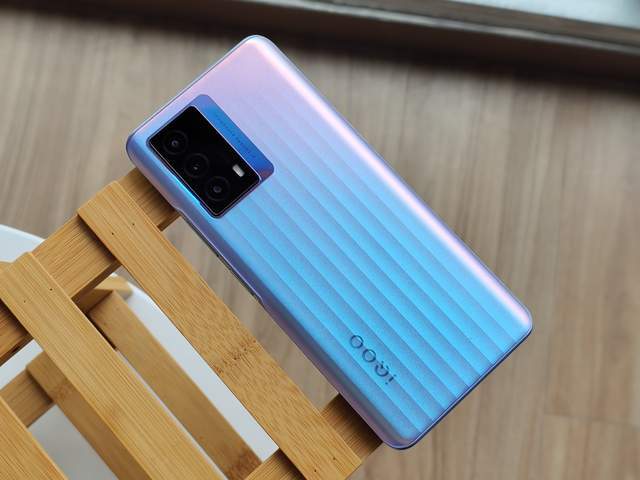 安兔兔手机性能排行_安兔兔10月中端安卓手机性能排行榜公布!iQOOZ5拿下第一