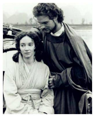 黑手党|还记得一部意大利电影吗？女主角被黑手党浇上水泥销尸灭迹