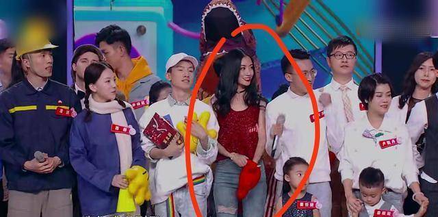 合唱|伍珂玥曾跟天后莫文蔚同台，却被其忽视，同样经历的还有单依纯