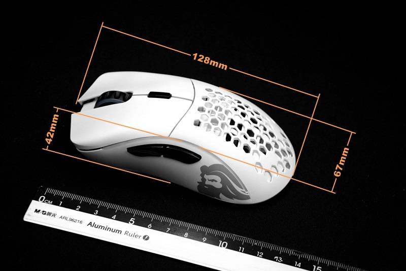 奥丁无线版来了,对标狗屁王2代,GLORIOUS MODEL D WIRELESS开箱