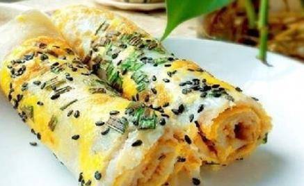 甜面酱|鸡蛋加面粉才是早餐的最佳拍档，营养丰富还能吃饱，鸡蛋饼少不了