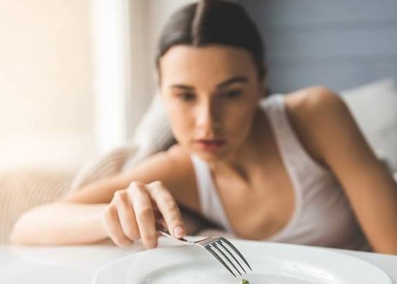 治疗|“肝硬化”到来时,身体可能会有3个“变化”,尽量别忽视