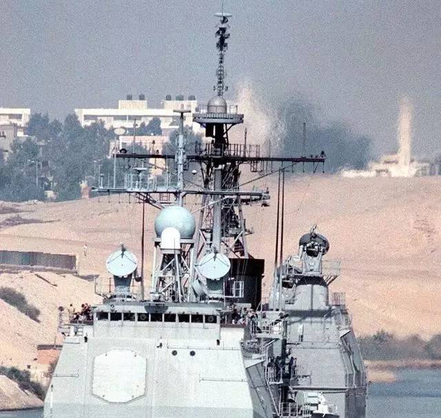 Ticonderoga-class guided missile cruisers is based on passive phased array radar.