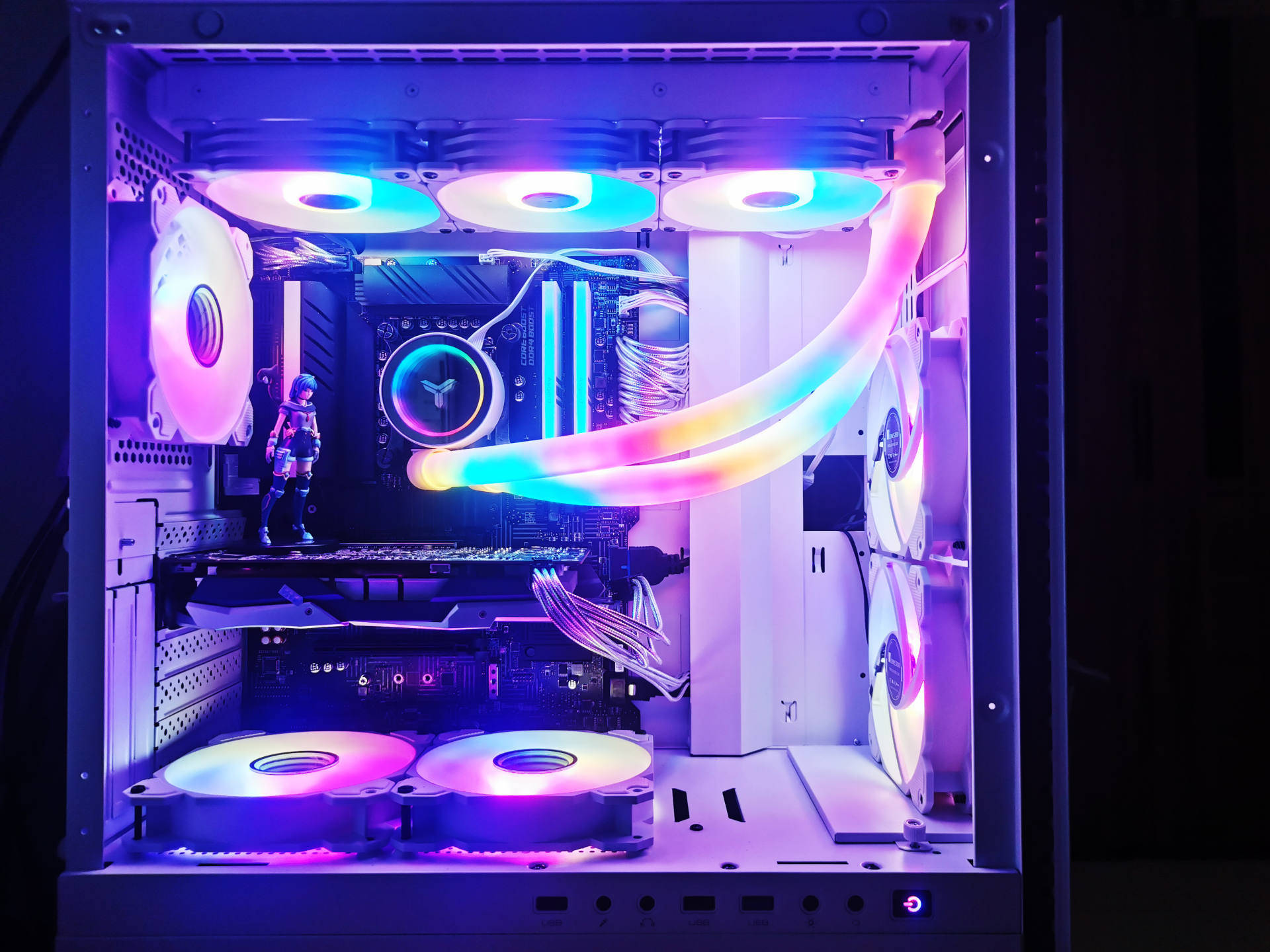 产品更新还真快连水冷管都带rgb光炫彩机箱更添新装