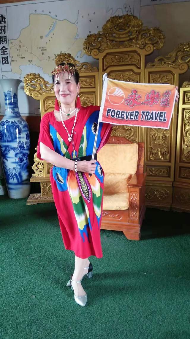 网红大妈开心果 的风采