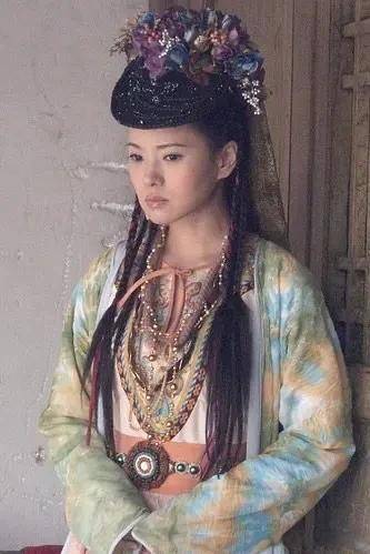 土匪别光骂现在古装剧造型没创意，以前那些极具个性的造型也很拉跨