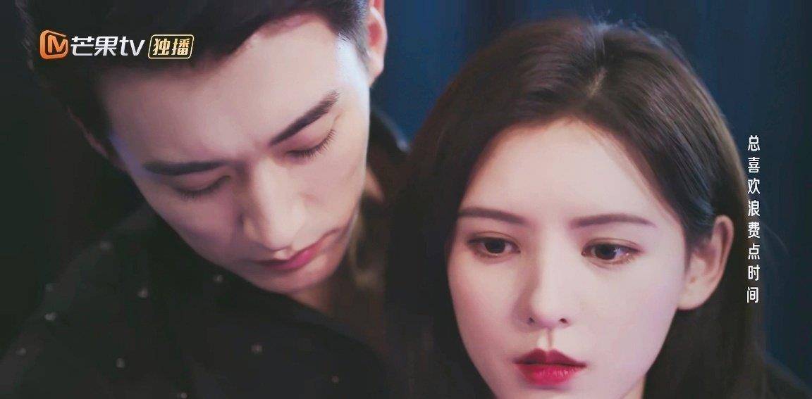 张予曦|手摸腹肌、衬衫吻、氛围感拉满，这才是成年人该看得剧！