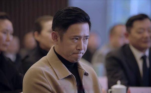 高鑫|《突围》一个底线低，一个老油条，都不如这个令人讨厌。