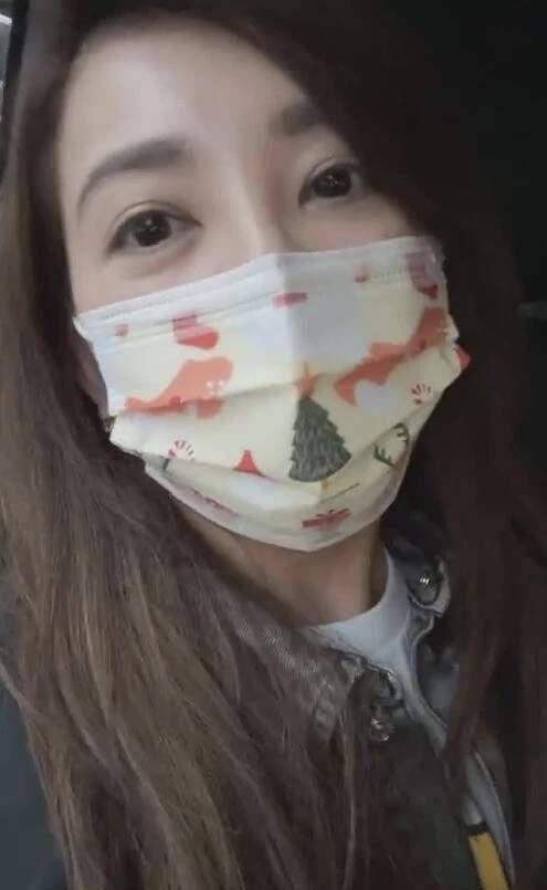 无名指|好事将近？梁静茹公开恋情后大唱情歌，无名指钻戒吸睛